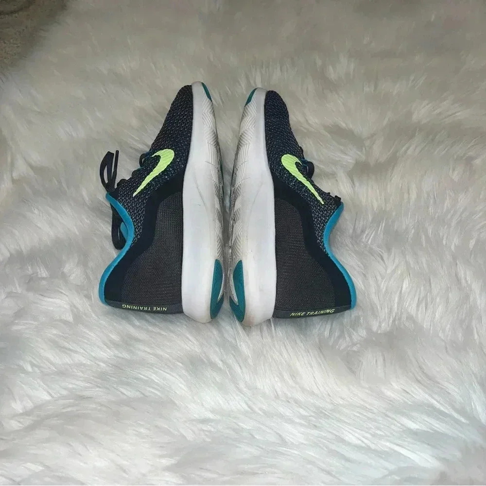 Nike training sneakers/sz8.5 - Picture 4 of 6